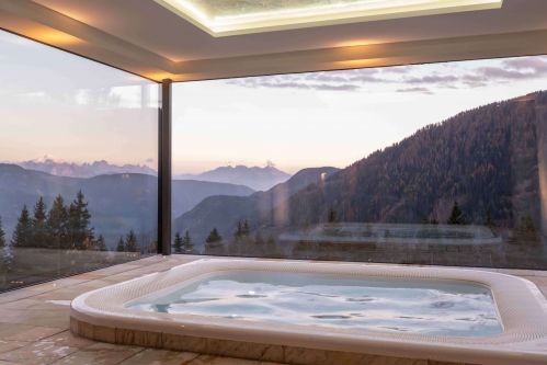 jacuzzi-Terra-The Magic Place